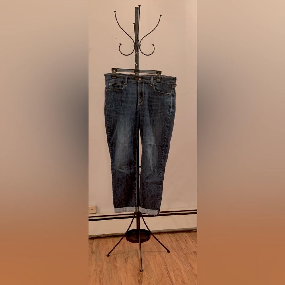 Women’s 14/W32 Levi’s Denim Modern Slim Cuffed Elastic Waistband Jeans